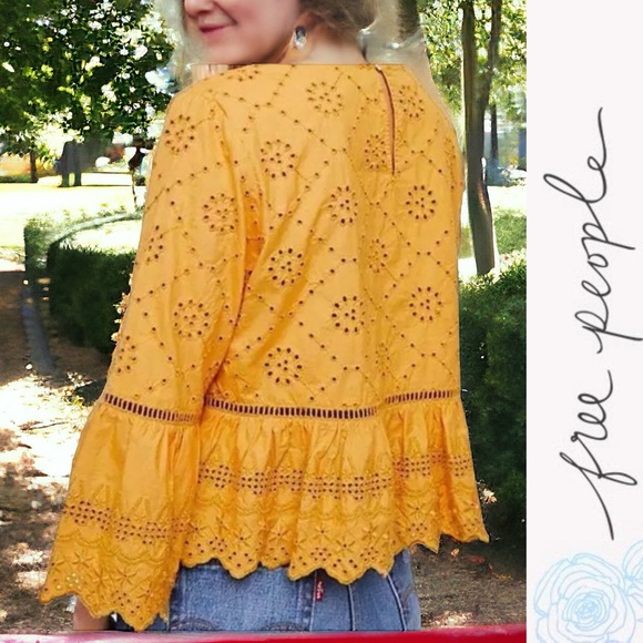 FREE PEOPLE RUFFLE EYELET TOP. MERCI BEAUCOUP BELL SLEEVE BLOUSE. EXCELLENT COND - Picture 2 of 16